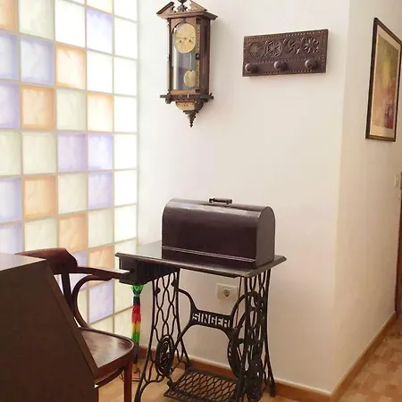 One Bedroom With Wifi At 6 Km Away From The Apartment *