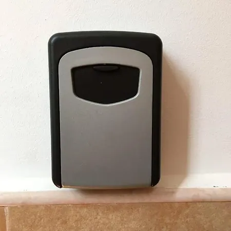 One Bedroom With Wifi At 6 Km Away From The Apartment