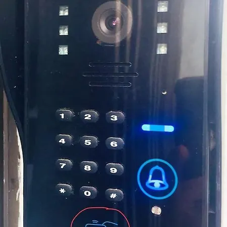 One Bedroom With Wifi At 6 Km Away From The Apartment *